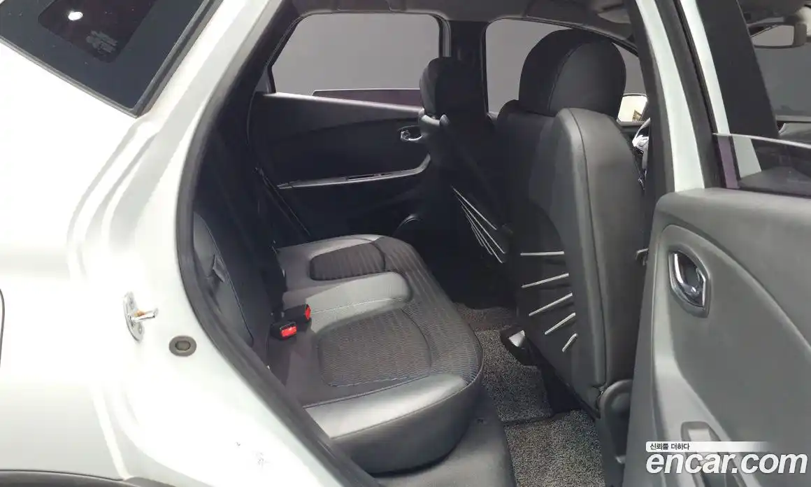 Renault QM3 2017 1.5 Автомат в Москве № 889649, фото 12