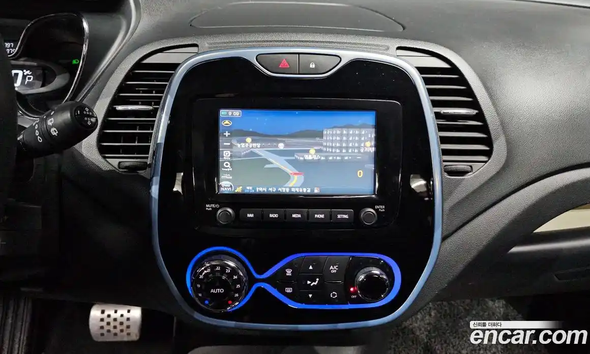 Renault QM3 2017 1.5 Автомат в Москве № 889649, фото 15