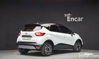 Renault QM3 2017 1.5 Автомат в Москве № 889649, миниатюра 2