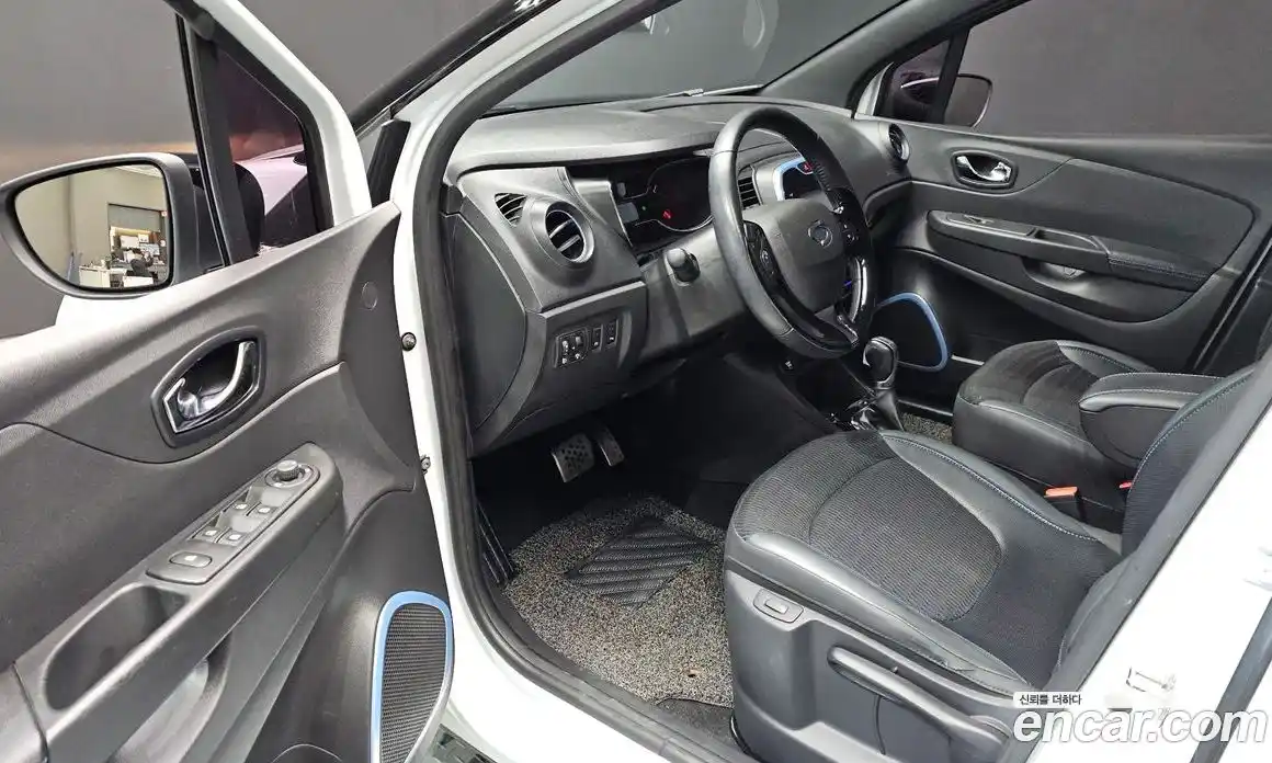 Renault QM3 2017 1.5 Автомат в Москве № 889649, фото 10