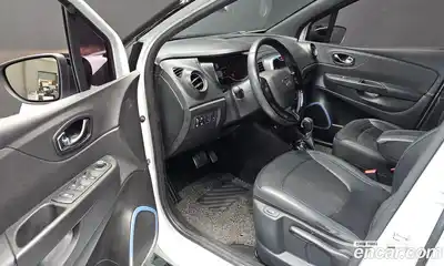 Renault QM3 2017 1.5 Автомат в Москве № 889649, миниатюра 10