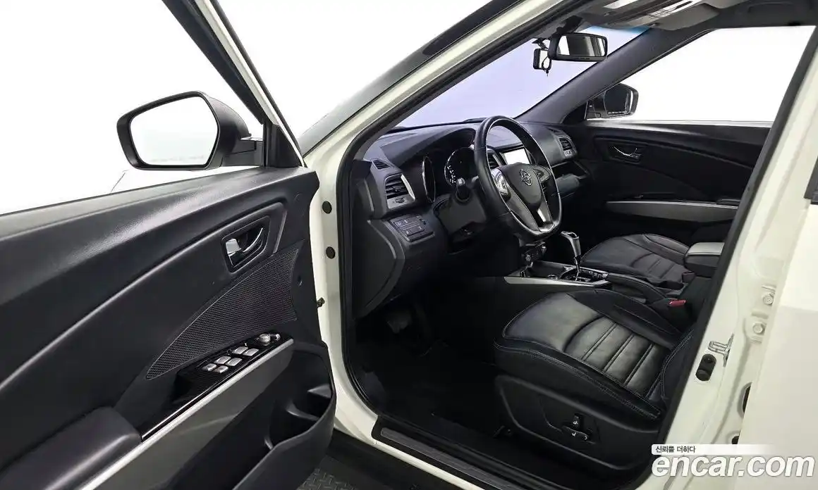 SsangYong TIBOLI 2015 1.6 Автомат в Москве № 889702, фото 11