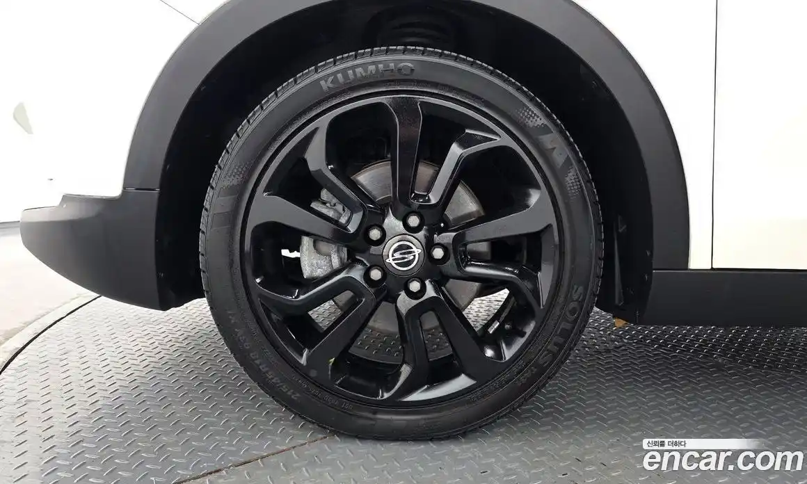 SsangYong TIBOLI 2015 1.6 Автомат в Москве № 889702, фото 5