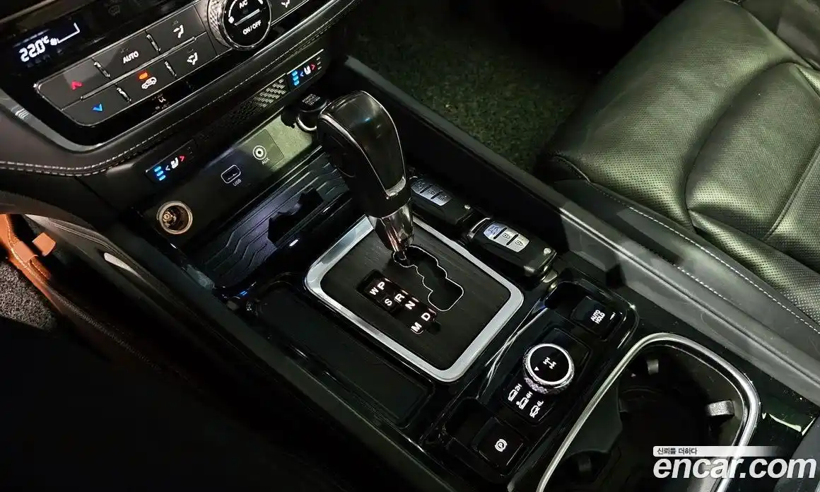 SsangYong Rexton 2017 2.2 Автомат в Москве № 889794, фото 9