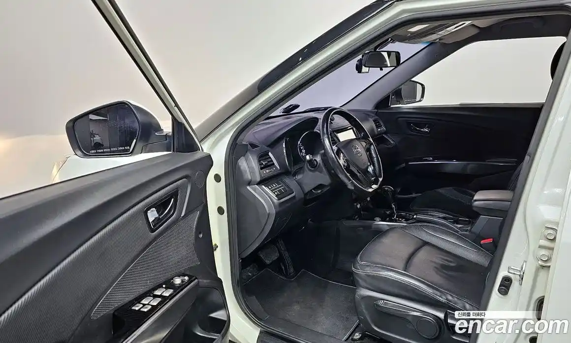 SsangYong TIBOLI 2017 1.6 гидро в Москве № 890120, фото 11