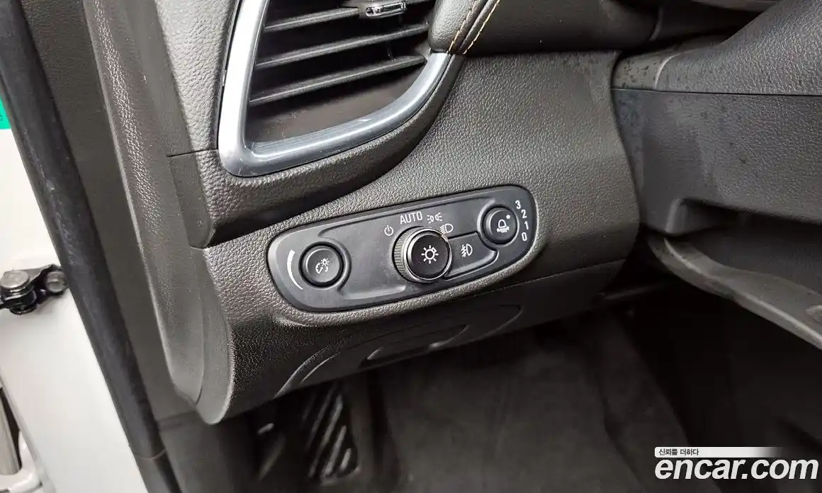 Chevrolet Trax 2017 1.4 Автомат в Москве № 890586, фото 17