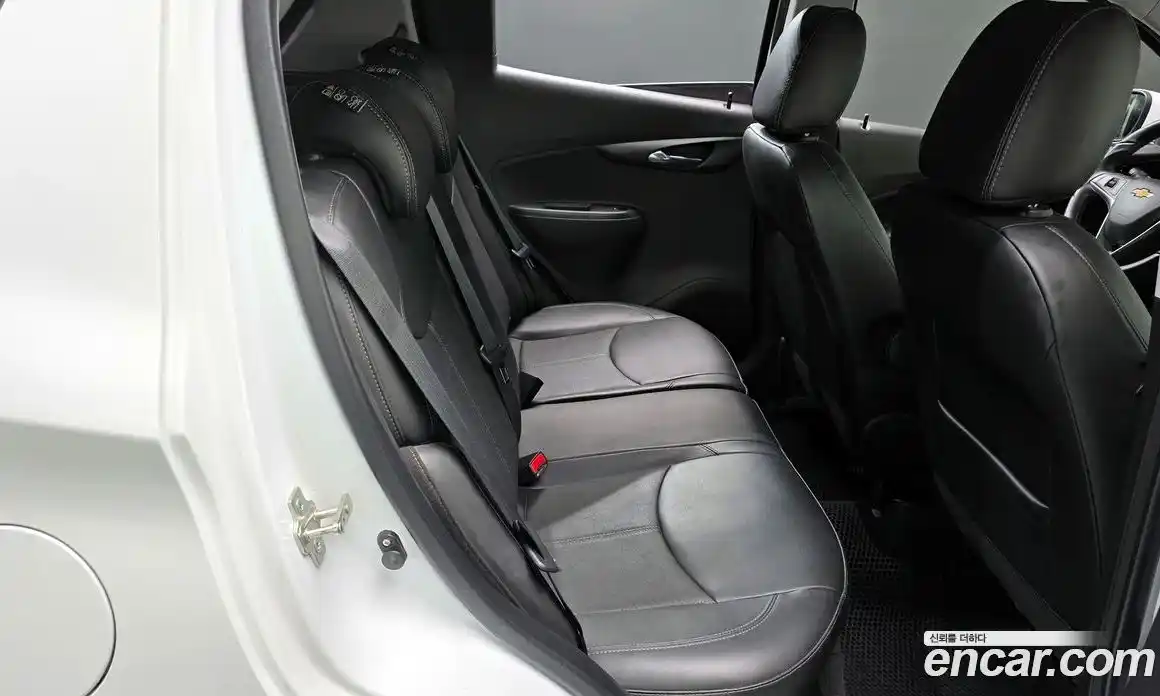 Chevrolet Spark 2016 1.0 Автомат в Москве № 890695, фото 12