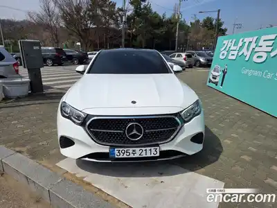 Mercedes-Benz E-Class 2025 2.0 Автомат в Москве № 892428, миниатюра 3