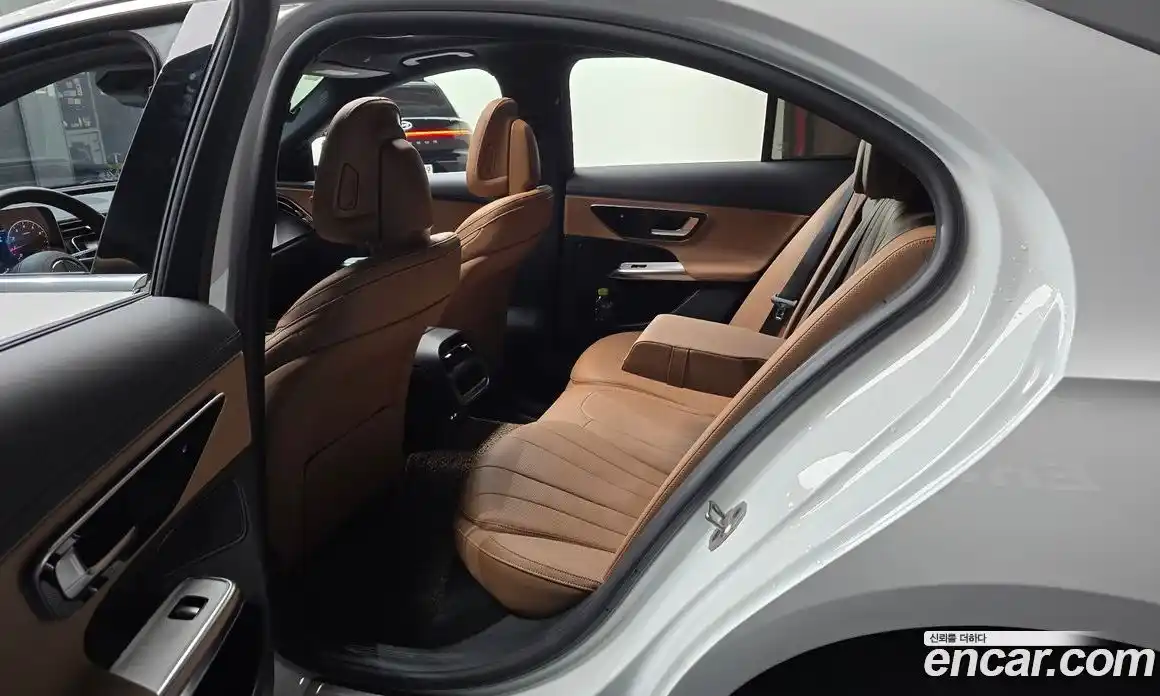 Mercedes-Benz E-Class 2025 2.0 Автомат в Москве № 892504, фото 11