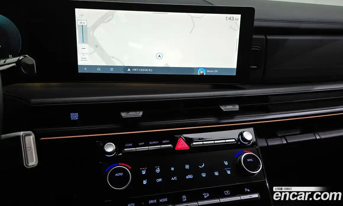 Hyundai Santa Fe 2025 2.5 Автомат в Москве № 853957, фото 15