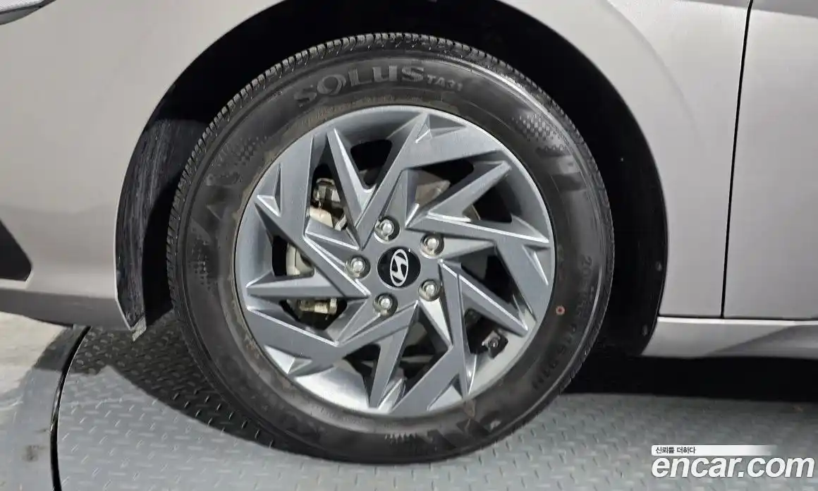 Hyundai Avante 2023 1.6 Автомат в Москве № 854402, фото 5