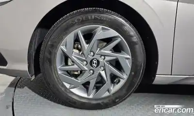 Hyundai Avante 2023 1.6 Автомат в Москве № 854402, миниатюра 5