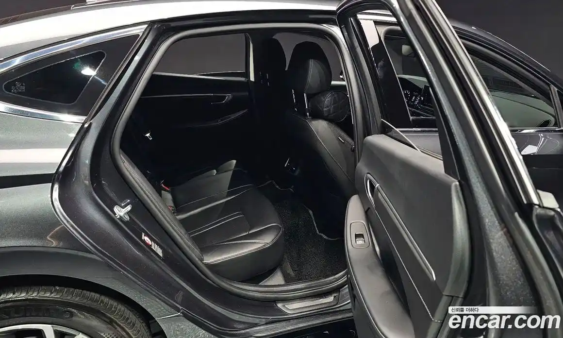 Hyundai Sonata 2022 2.0 Автомат в Москве № 854508, фото 11