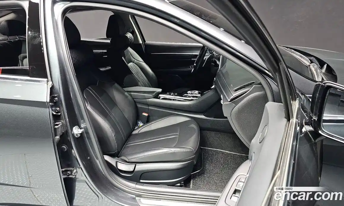 Hyundai Sonata 2022 2.0 Автомат в Москве № 854508, фото 10