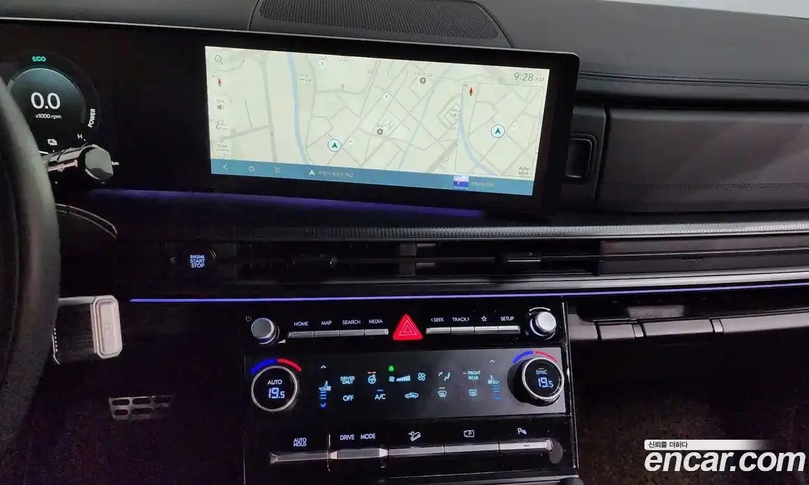 Hyundai Santa Fe 2023 1.6 Автомат в Москве № 854554, фото 14