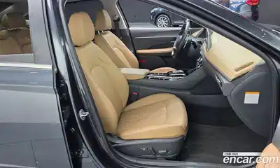 Hyundai Sonata 2023 2.0 Автомат в Москве № 854639, миниатюра 10