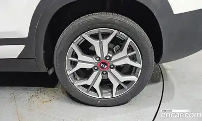 Kia Seltos 2021 1.6 Автомат в Москве № 854958, миниатюра 5