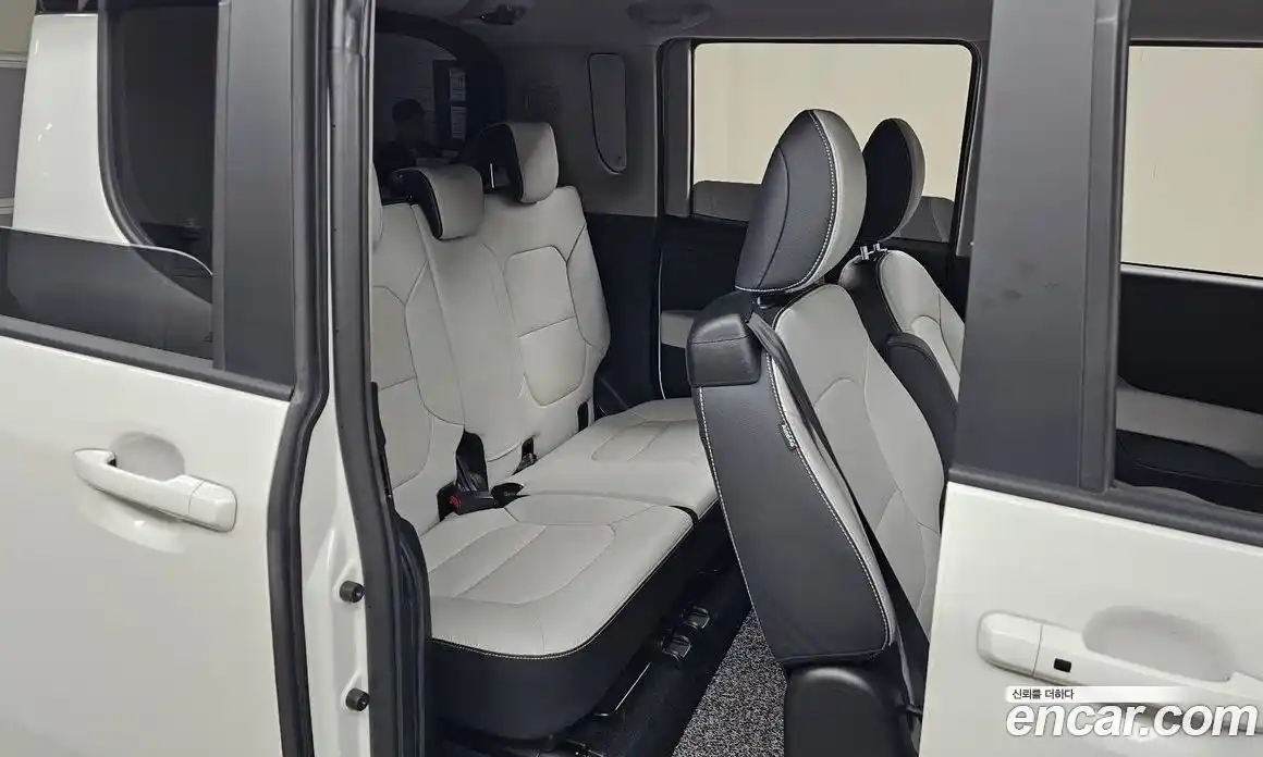 Kia Ray 2023 1.0 Автомат в Москве № 855321, фото 12