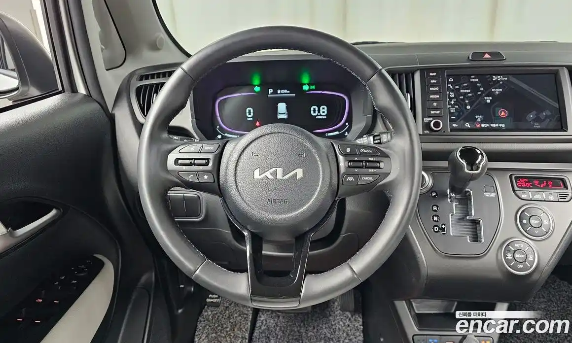 Kia Ray 2023 1.0 Автомат в Москве № 855321, фото 13