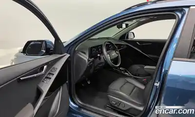 Kia Niro 2023 1.6 Автомат в Москве № 855360, миниатюра 11