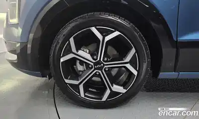 Kia Niro 2023 1.6 Автомат в Москве № 855360, миниатюра 5