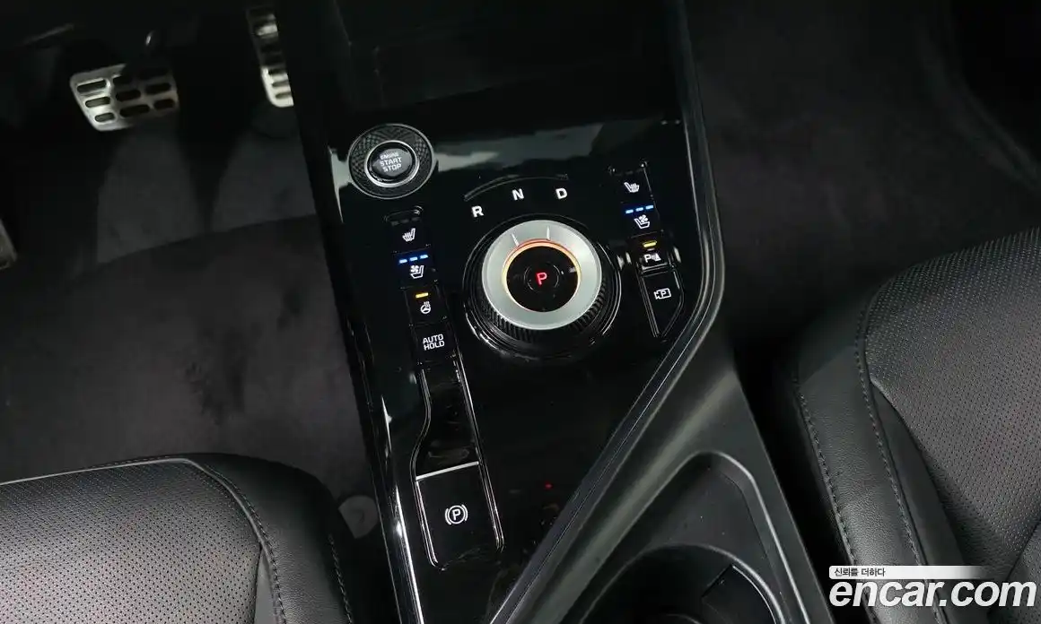 Kia Niro 2023 1.6 Автомат в Москве № 855360, фото 9