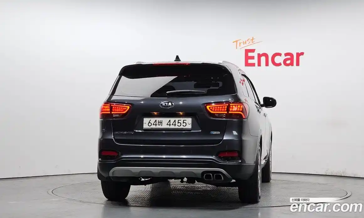 Kia Sorento 2019 2.0 Автомат в Москве № 855428, фото 4