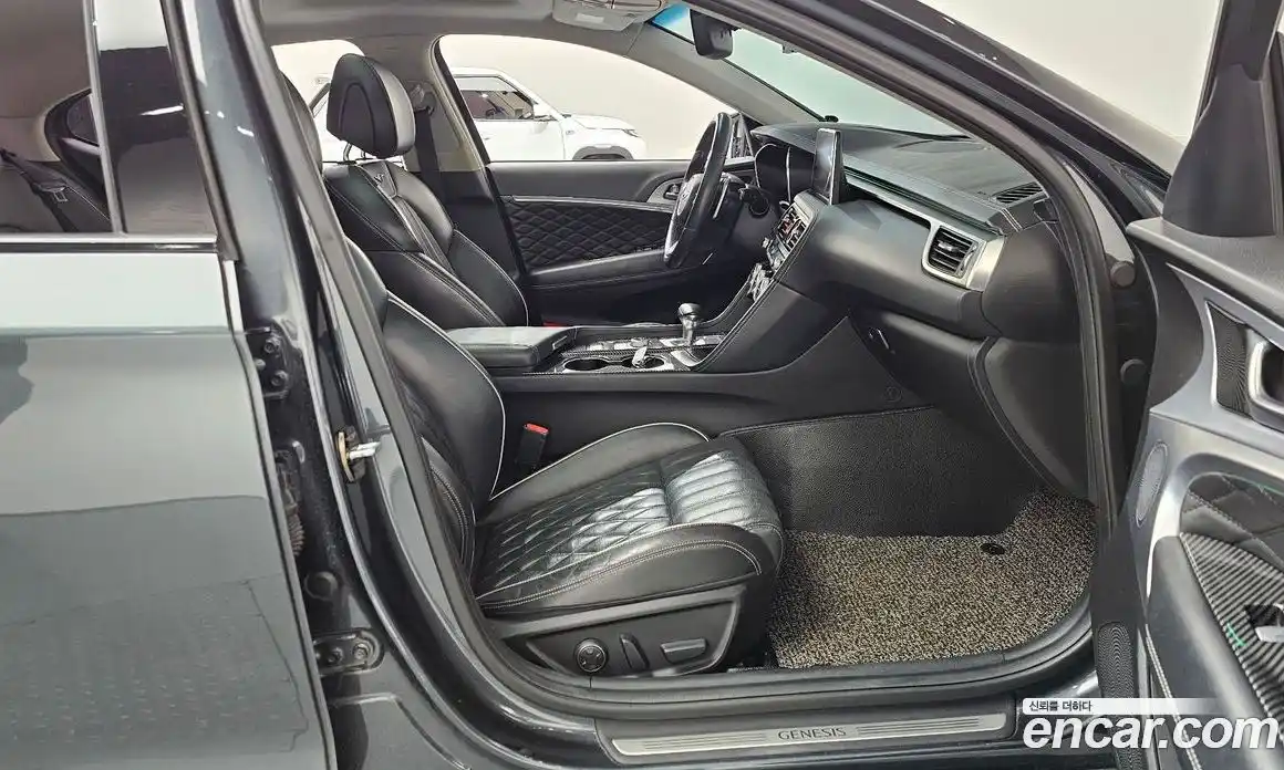 Genesis G70 2018 2.0 Классический в Москве № 855986, фото 11