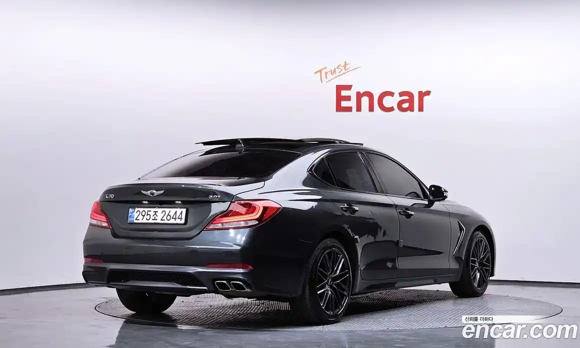 Genesis G70 2018 2.0 Классический в Москве № 855986, фото 2