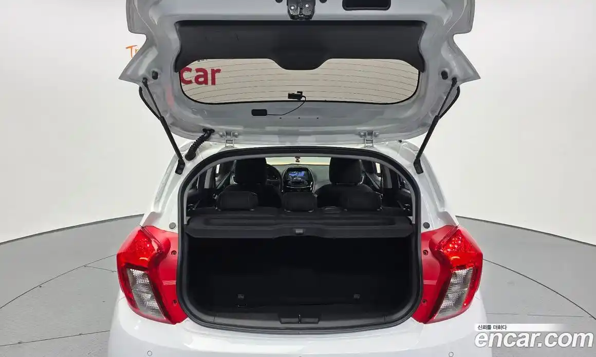 Chevrolet Spark 2018 1.0 Автомат в Москве № 857328, фото 20