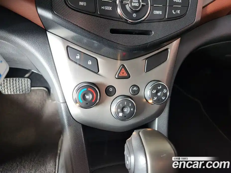 Chevrolet Aveo 2012 1.6 гидро в Москве № 857932, фото 14