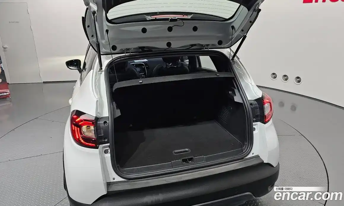 Renault QM3 2017 1.5 Автомат в Москве № 858154, фото 20