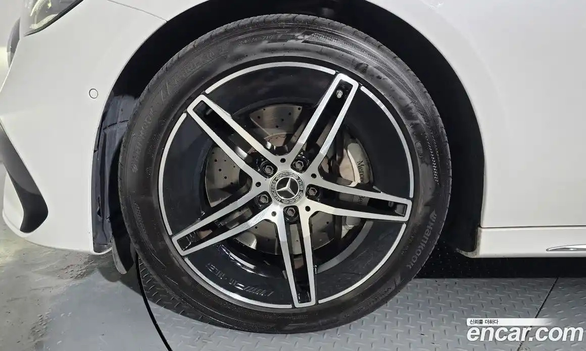 Mercedes-Benz E-Class 2024 2.0 Автомат в Москве № 859014, фото 5