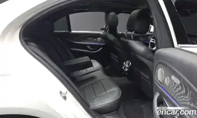 Mercedes-Benz E-Class 2022 2.0 Автомат в Москве № 859448, миниатюра 12