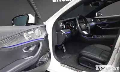 Mercedes-Benz E-Class 2022 2.0 Автомат в Москве № 859448, миниатюра 10