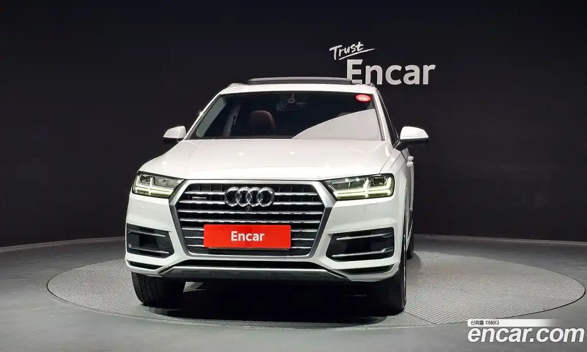 Audi Q7 2019 2.0 Автомат в Москве № 859845, фото 3