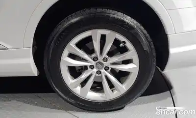 Audi Q7 2019 2.0 Автомат в Москве № 859845, миниатюра 5