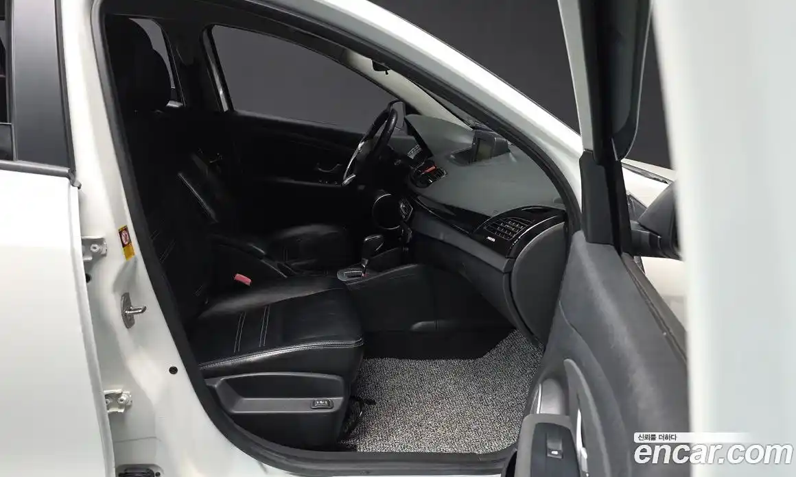 Renault SM3 2015 1.6 гидро в Москве № 885765, фото 11
