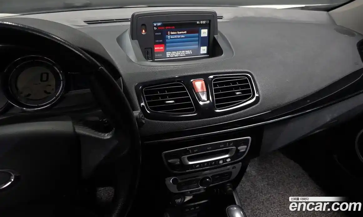 Renault SM3 2015 1.6 гидро в Москве № 885765, фото 17