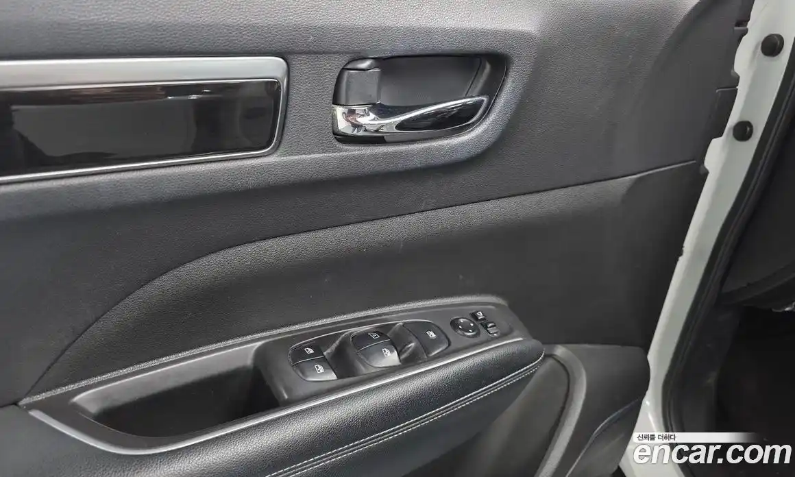 Renault QM6 2017 2.0 Автомат в Москве № 885887, фото 16