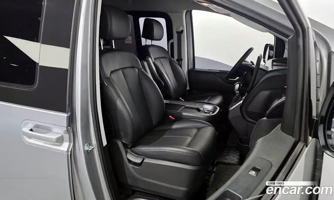 Hyundai Staria 2023 3.5 Автомат в Москве № 886356, фото 12