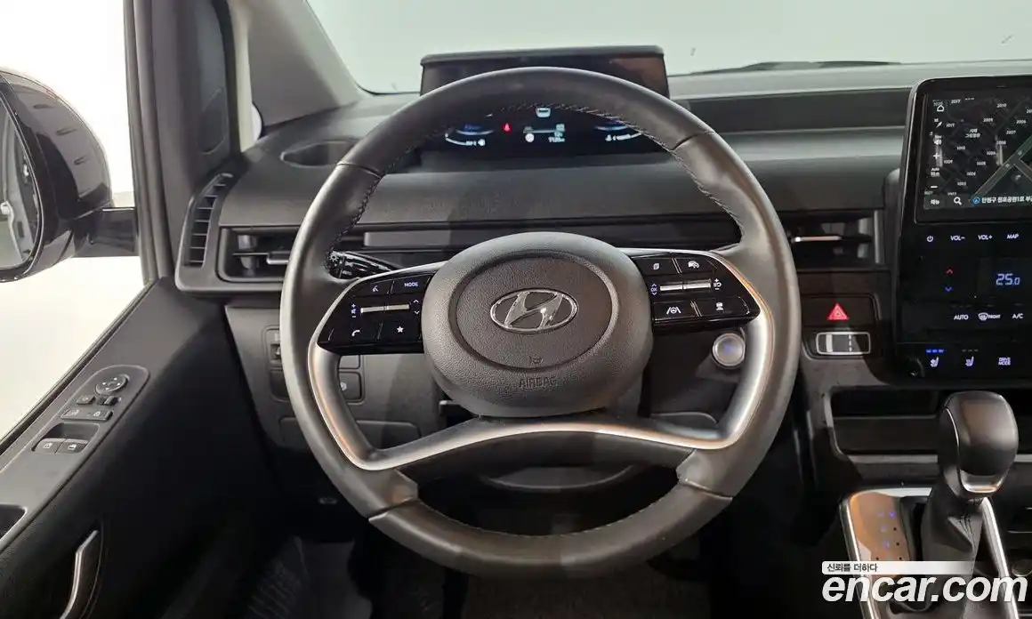 Hyundai Staria 2023 3.5 Автомат в Москве № 886356, фото 13