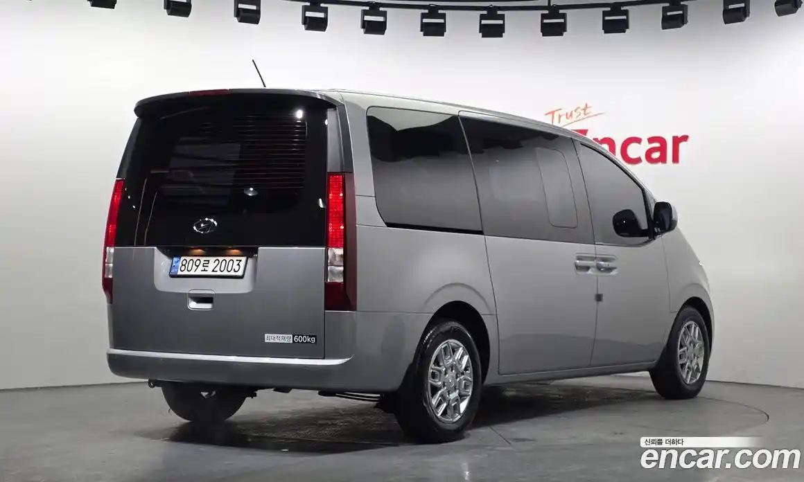 Hyundai Staria 2023 3.5 Автомат в Москве № 886356, фото 2