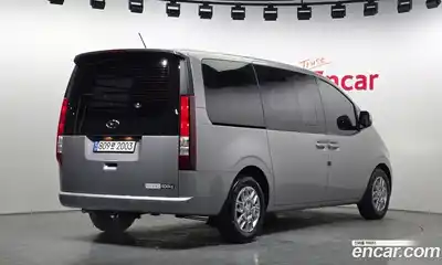 Hyundai Staria 2023 3.5 Автомат в Москве № 886356, миниатюра 2