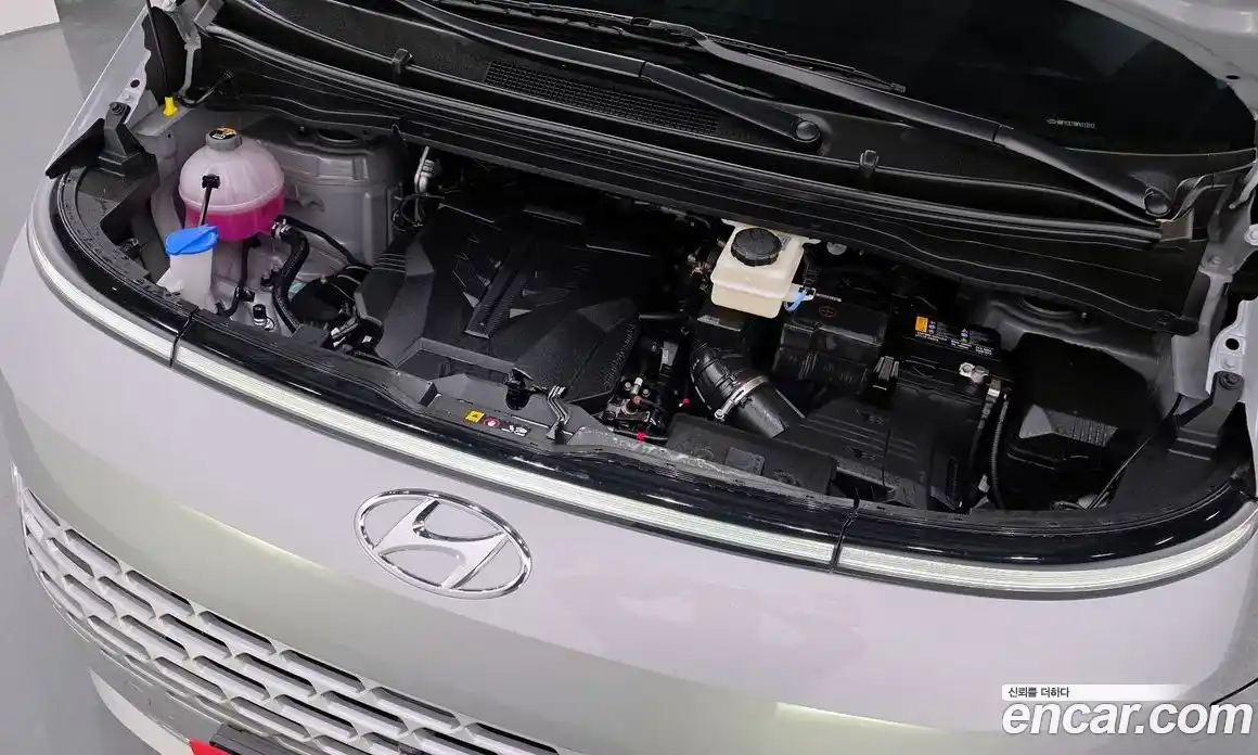 Hyundai Staria 2023 3.5 Автомат в Москве № 886356, фото 6