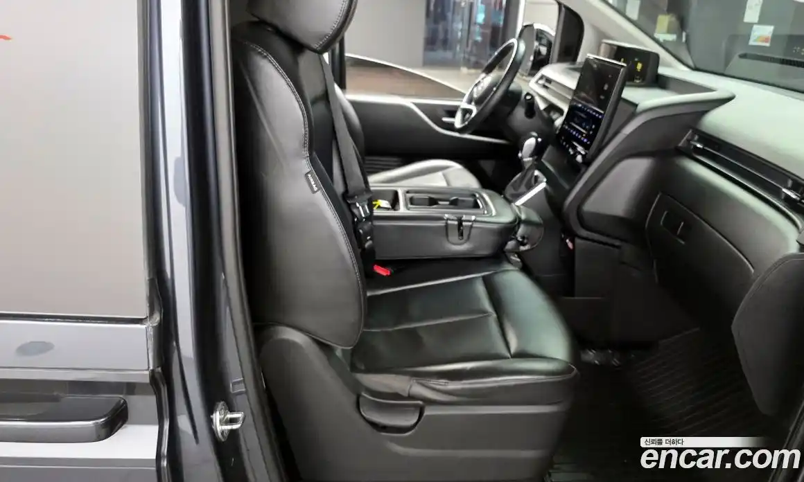 Hyundai Staria 2023 3.5 Автомат в Москве № 886501, фото 12