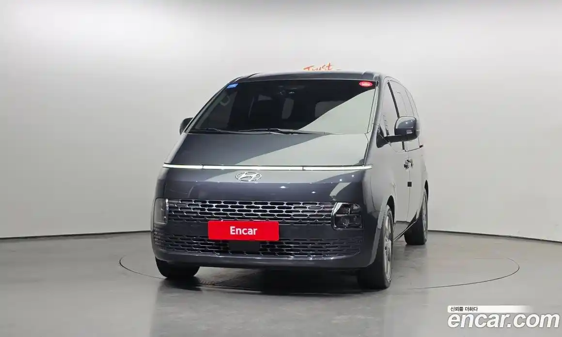 Hyundai Staria 2023 3.5 Автомат в Москве № 886501, фото 3