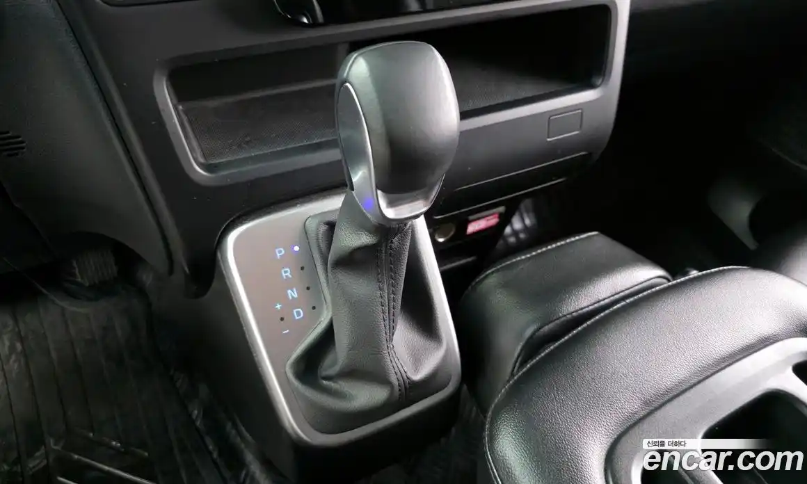 Hyundai Staria 2023 3.5 Автомат в Москве № 886501, фото 9