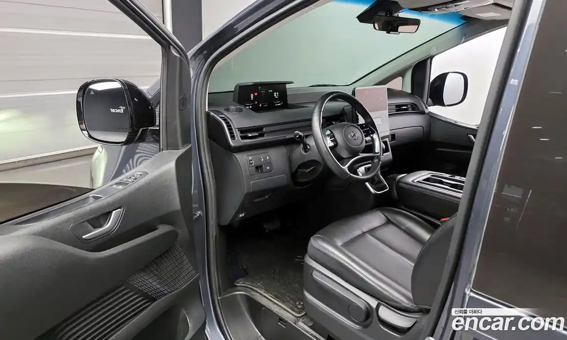 Hyundai Staria 2023 3.5 Автомат в Москве № 886501, фото 10