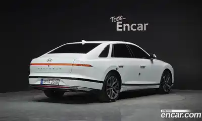 Hyundai Grandeur 2023 2.5 Автомат в Москве № 886565, миниатюра 2